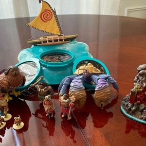 Disney Moana Projection Boat Playset Lights Music